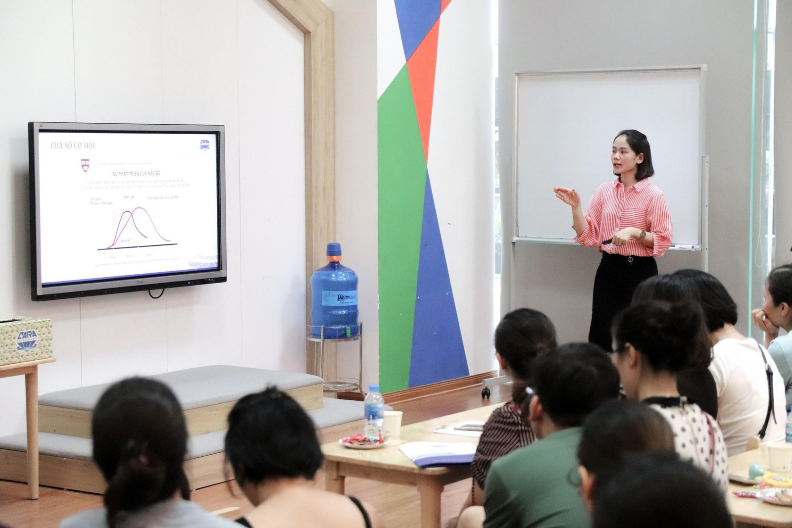 Các chuyên gia chia sẻ về phương pháp trang bị các kỹ năng sinh tồn cần thiết cho trẻ.