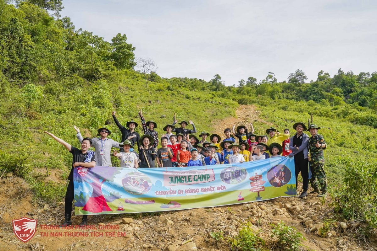 Trại đi rừng Sinh tồn Song ngữ Jungle Camp của CAIP