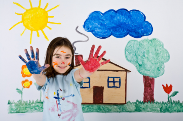 Cho trẻ tham gia nhiều hoạt động khác nhau để tìm ra điều con hướng thú